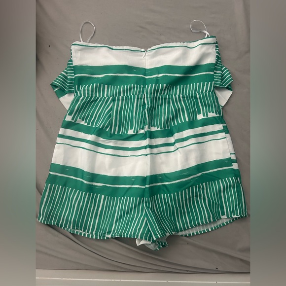 Lulu's Green and White Strapless Romper - Picture 3 of 5